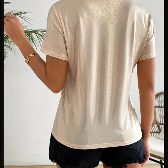 ELEGANT FRENCH INSPIRED GOLD T-SHIRT - Picture 3 of 3